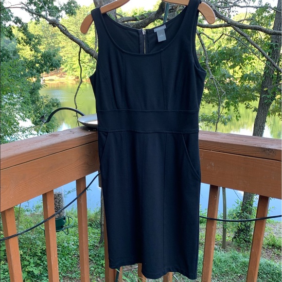 Ann Taylor Dresses & Skirts - Ann Taylor LBD Sleeveless Exposed Zipper Sz 4